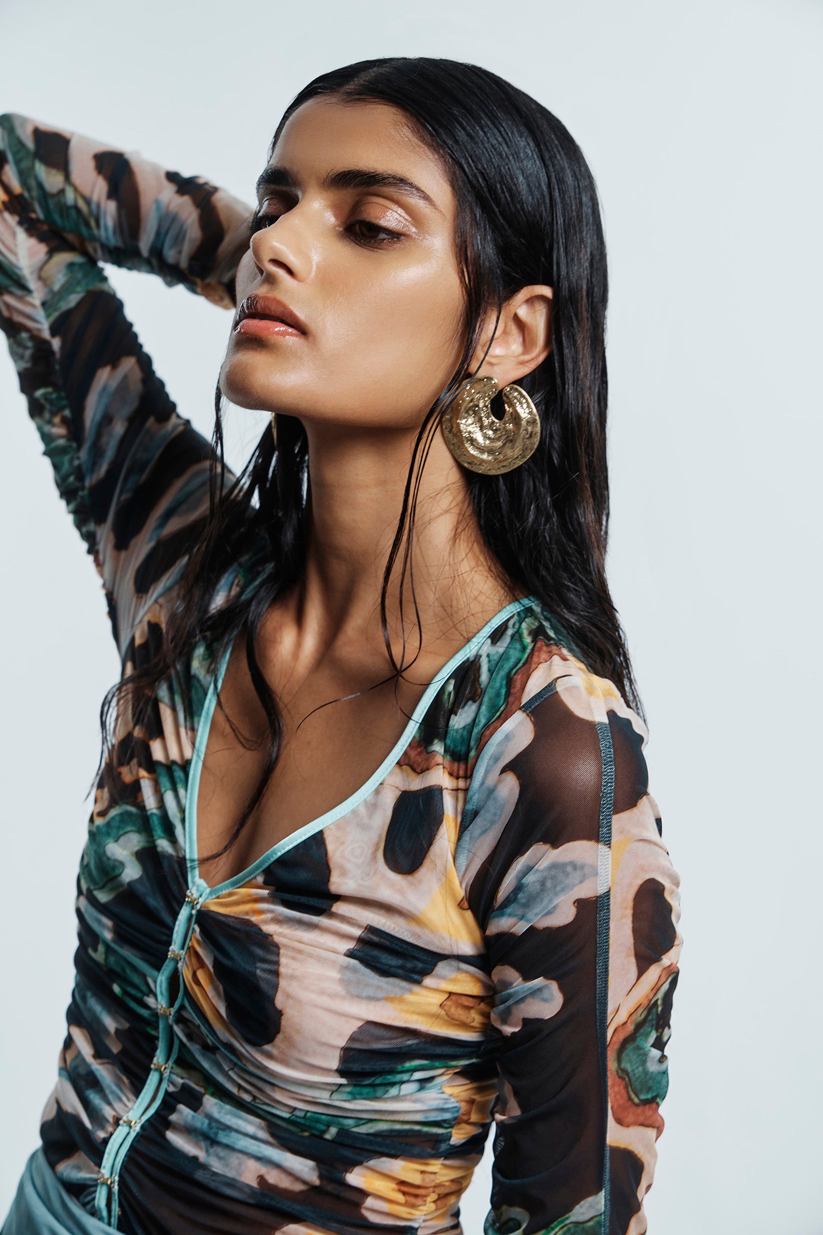 ODIE GATHERED HOOK AND EYE TOP