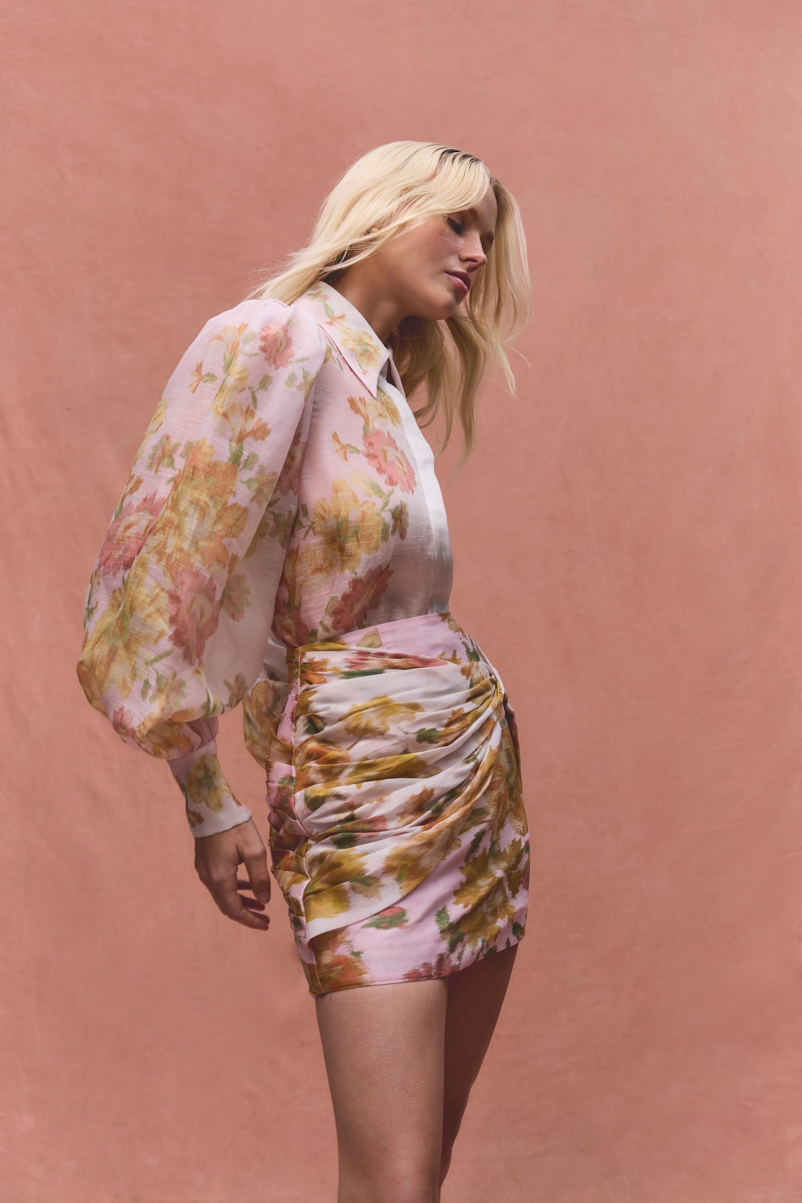 PEACH DREAM TWIST MINI SKIRT