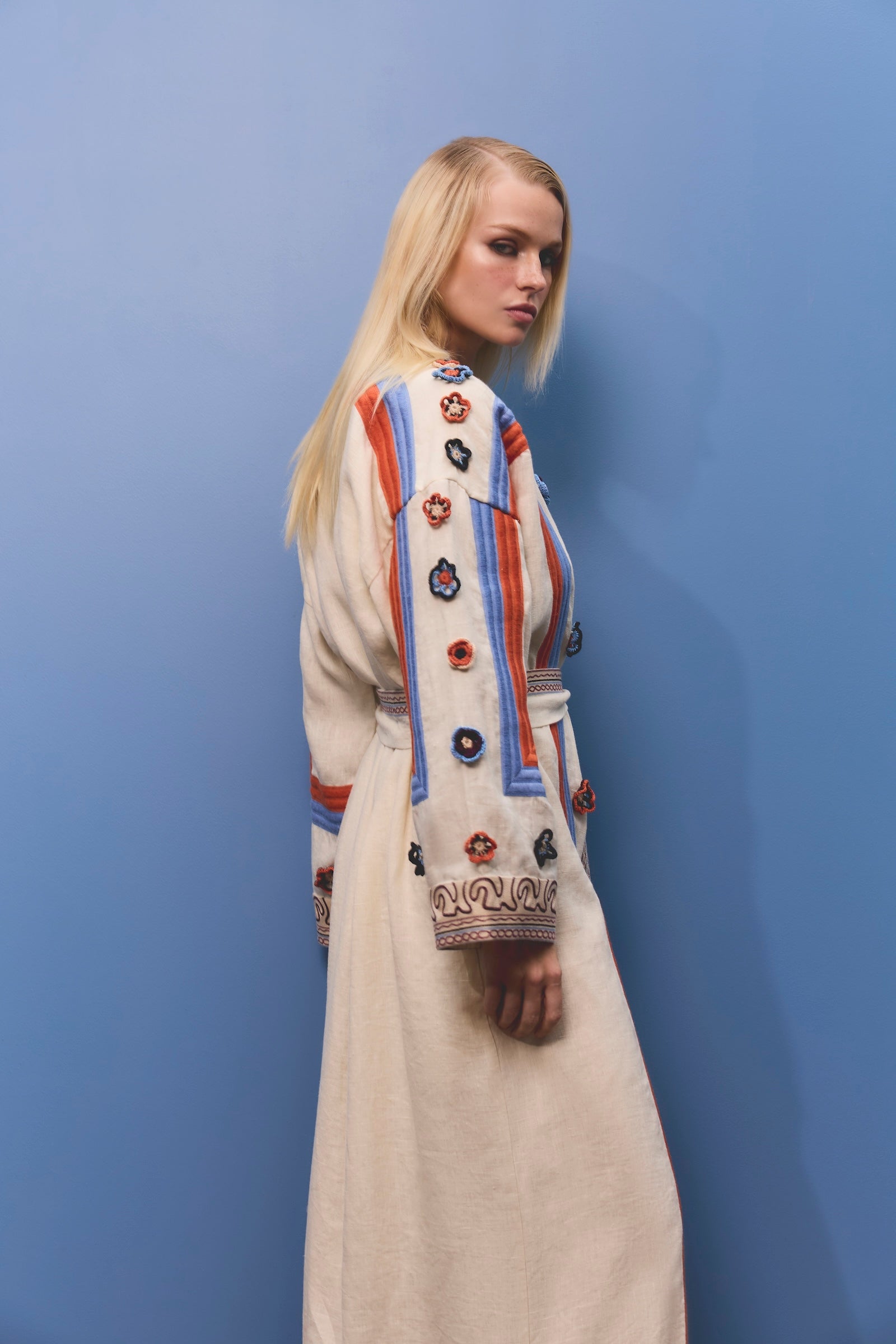 RISE LONG ROBE DRESS