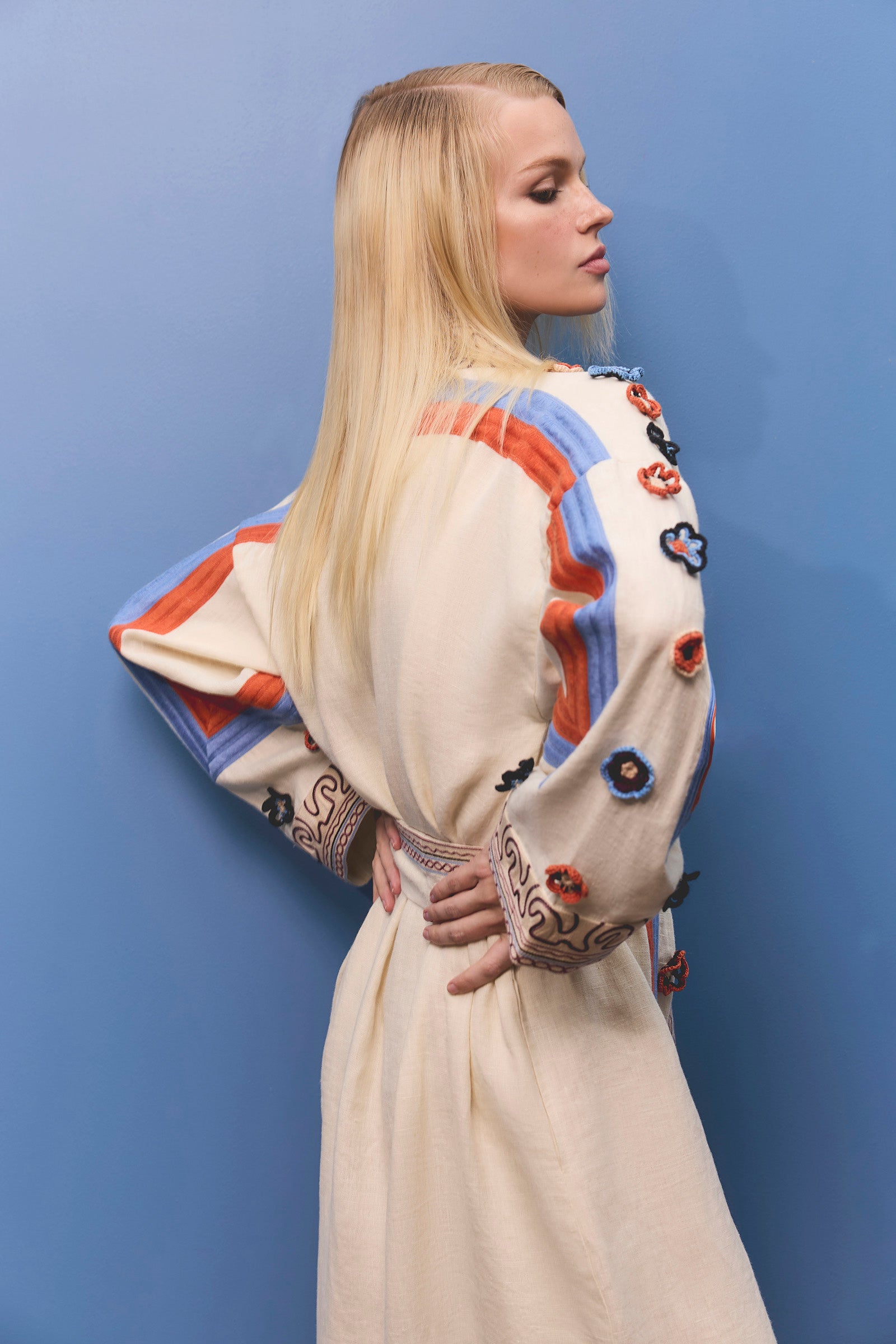 RISE LONG ROBE DRESS