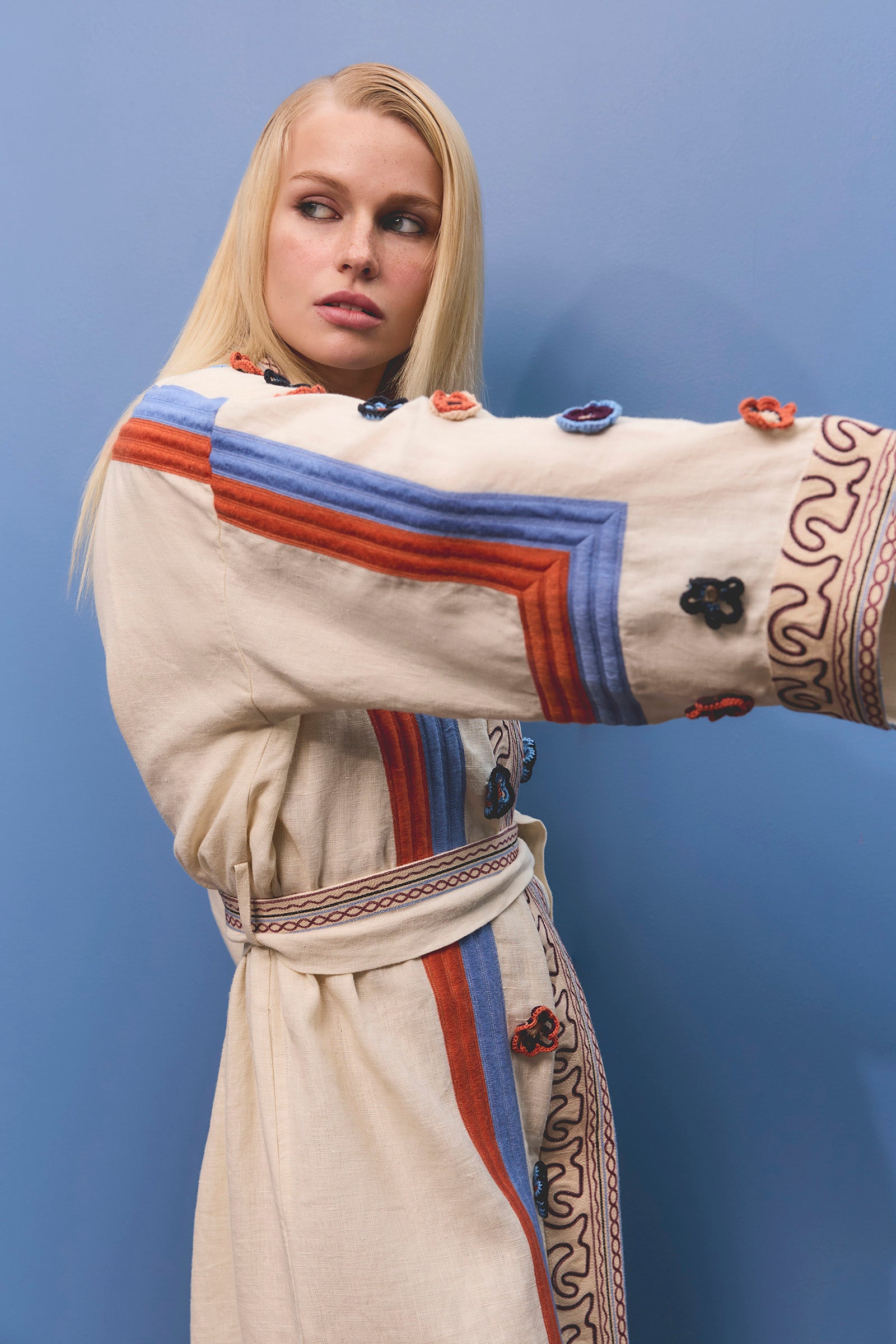 RISE LONG ROBE DRESS