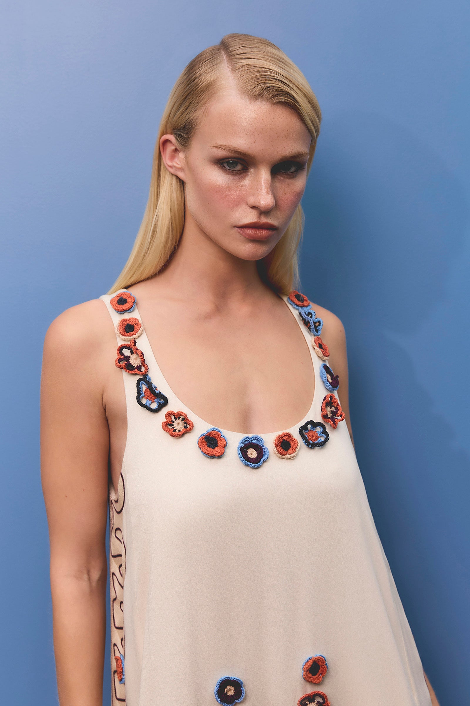 RISE SCOOP NECK DRESS