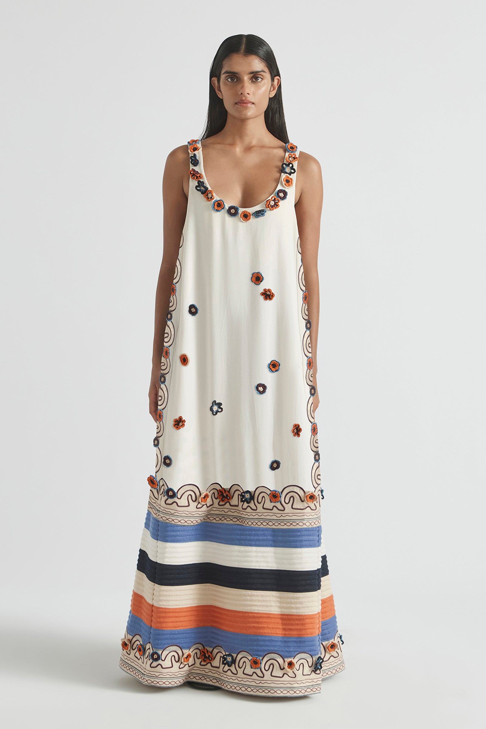 RISE SCOOP NECK DRESS