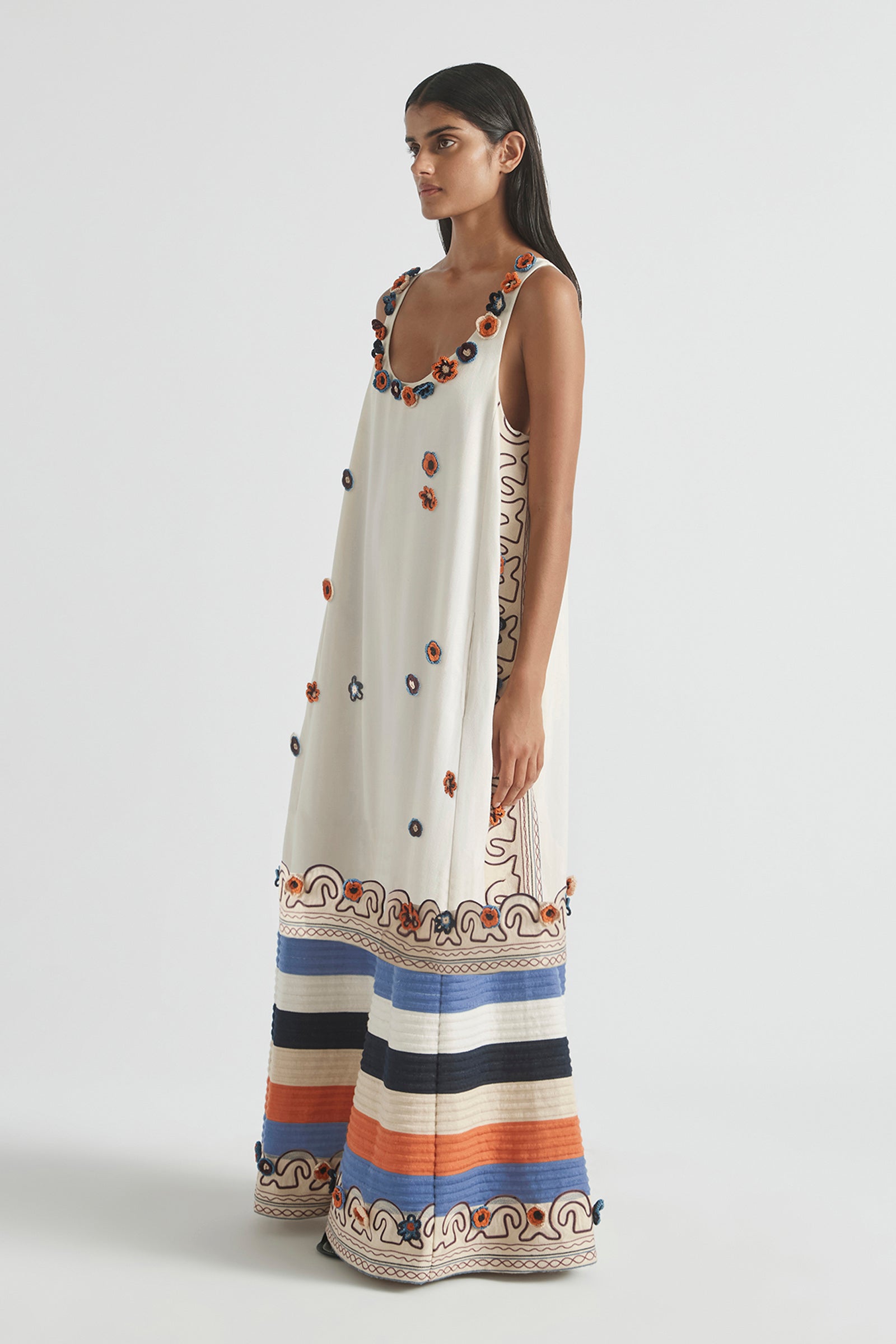 RISE SCOOP NECK DRESS