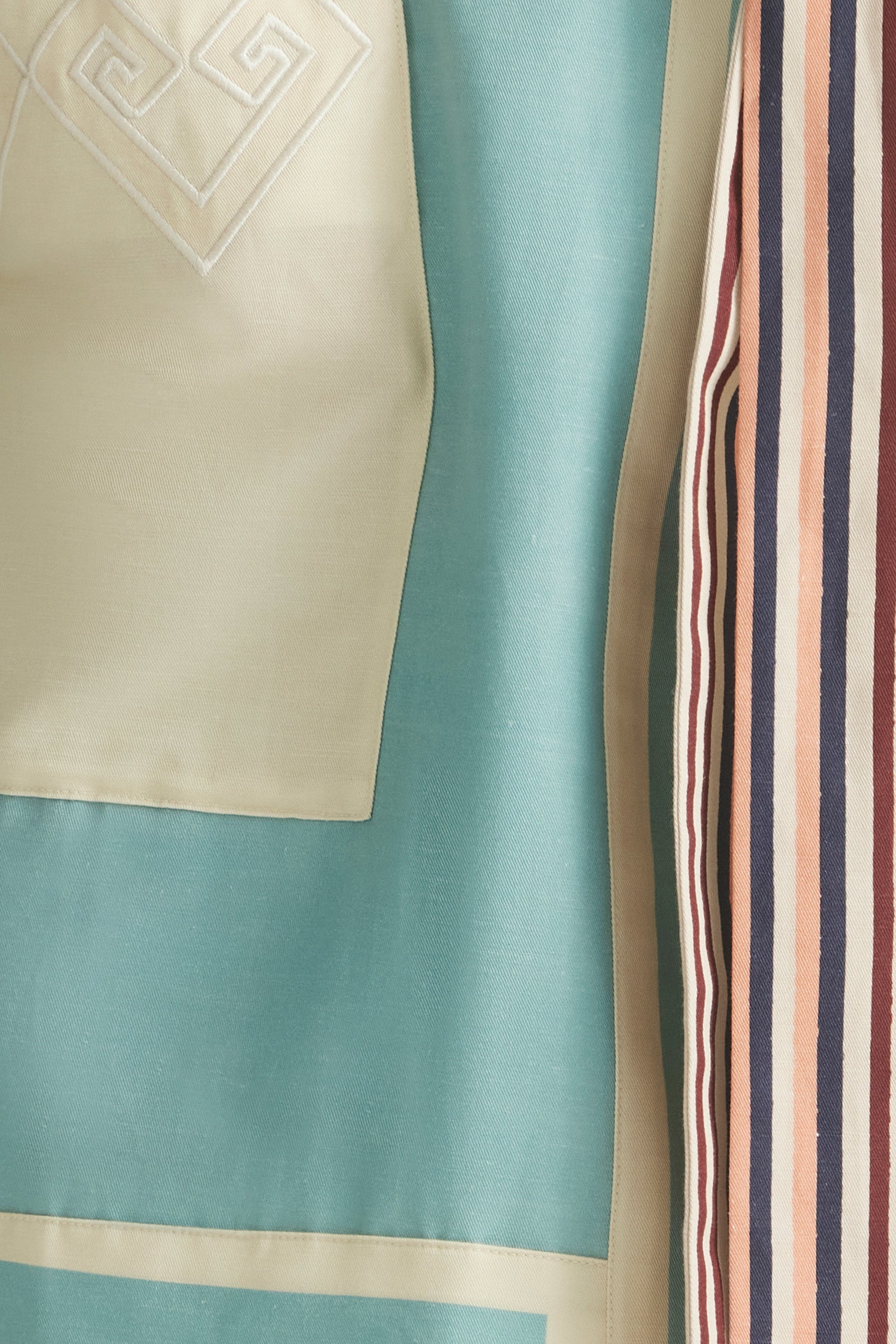 GOLD RUSH PATCH POCKET ROBE