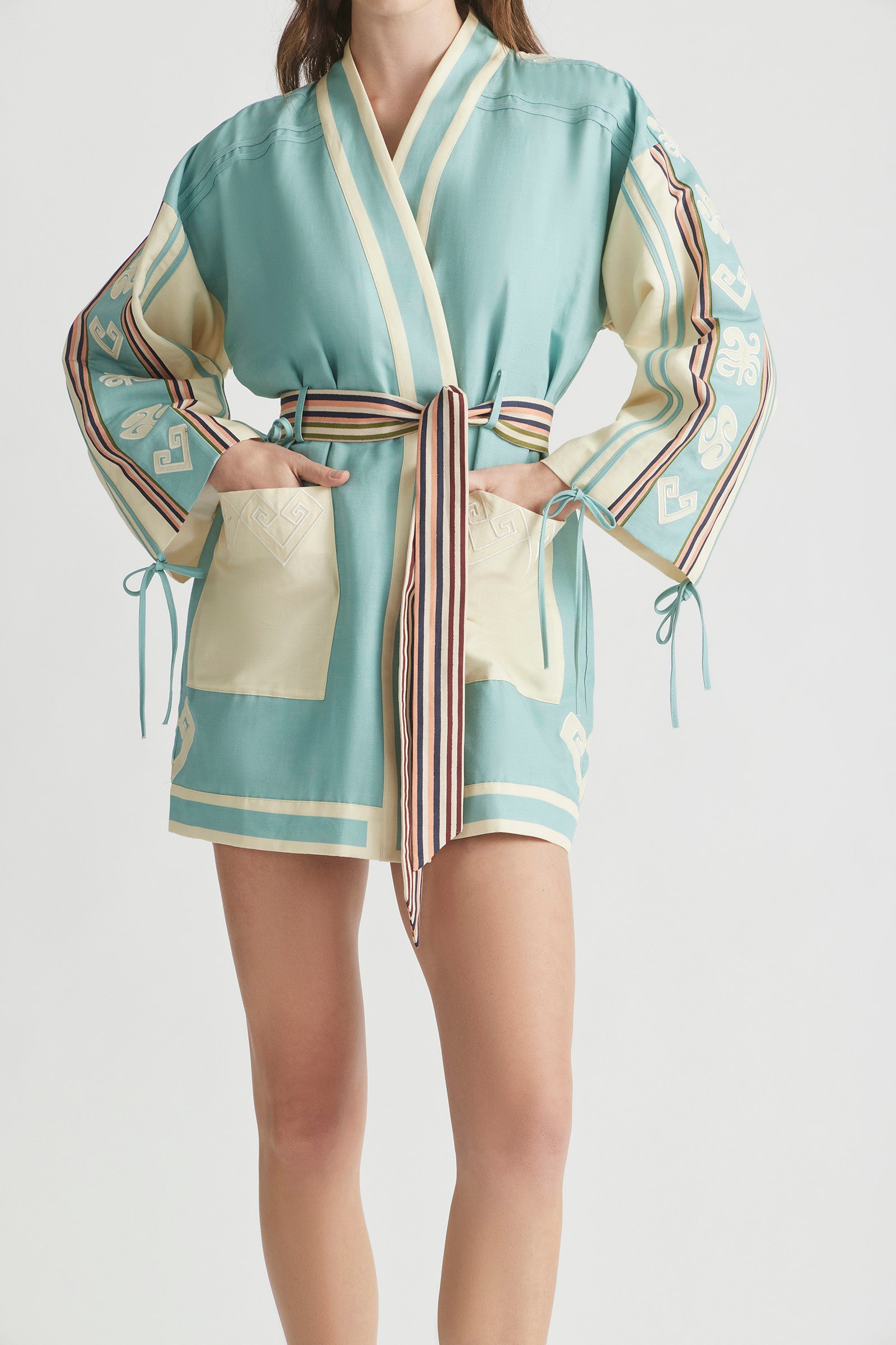 GOLD RUSH PATCH POCKET ROBE