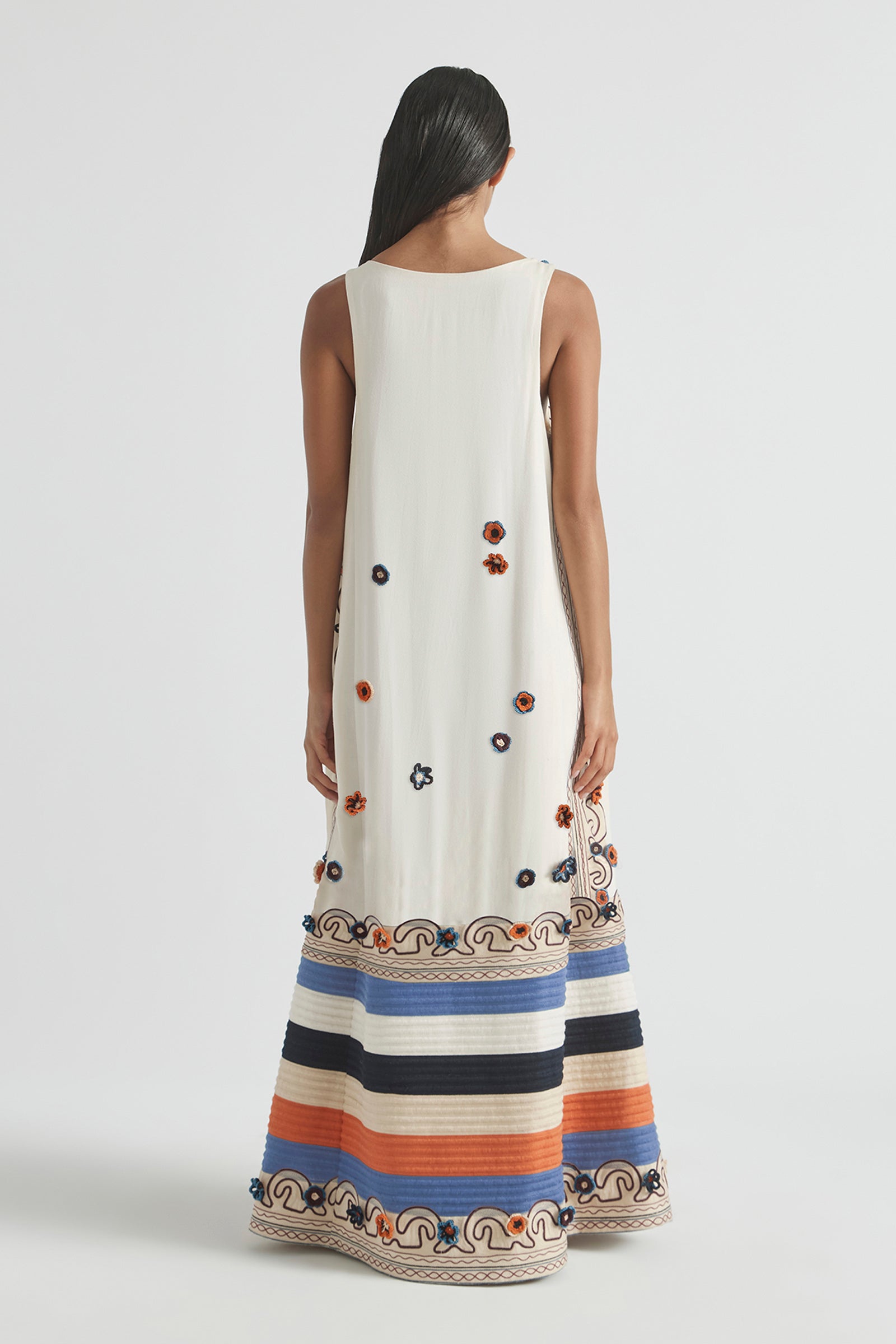 RISE SCOOP NECK DRESS