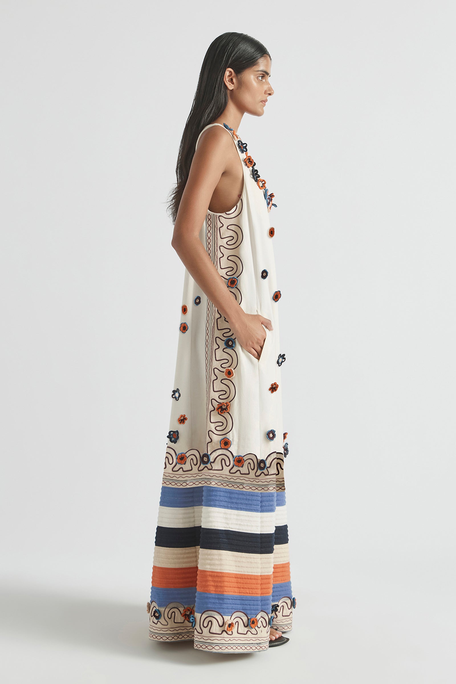 RISE SCOOP NECK DRESS