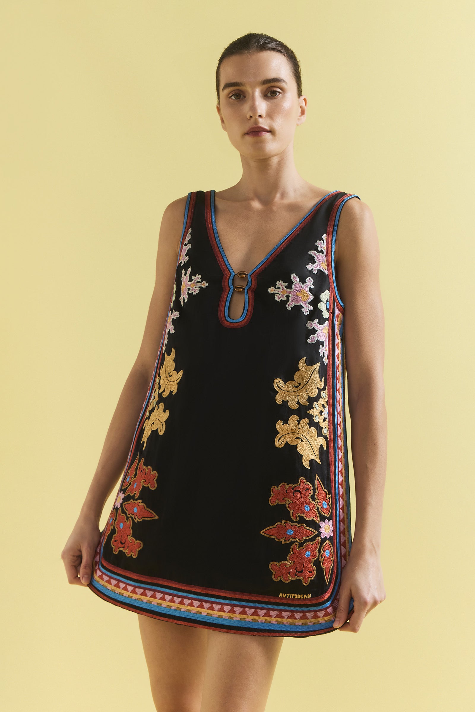 MOONLIT BEAD V NECK MINI