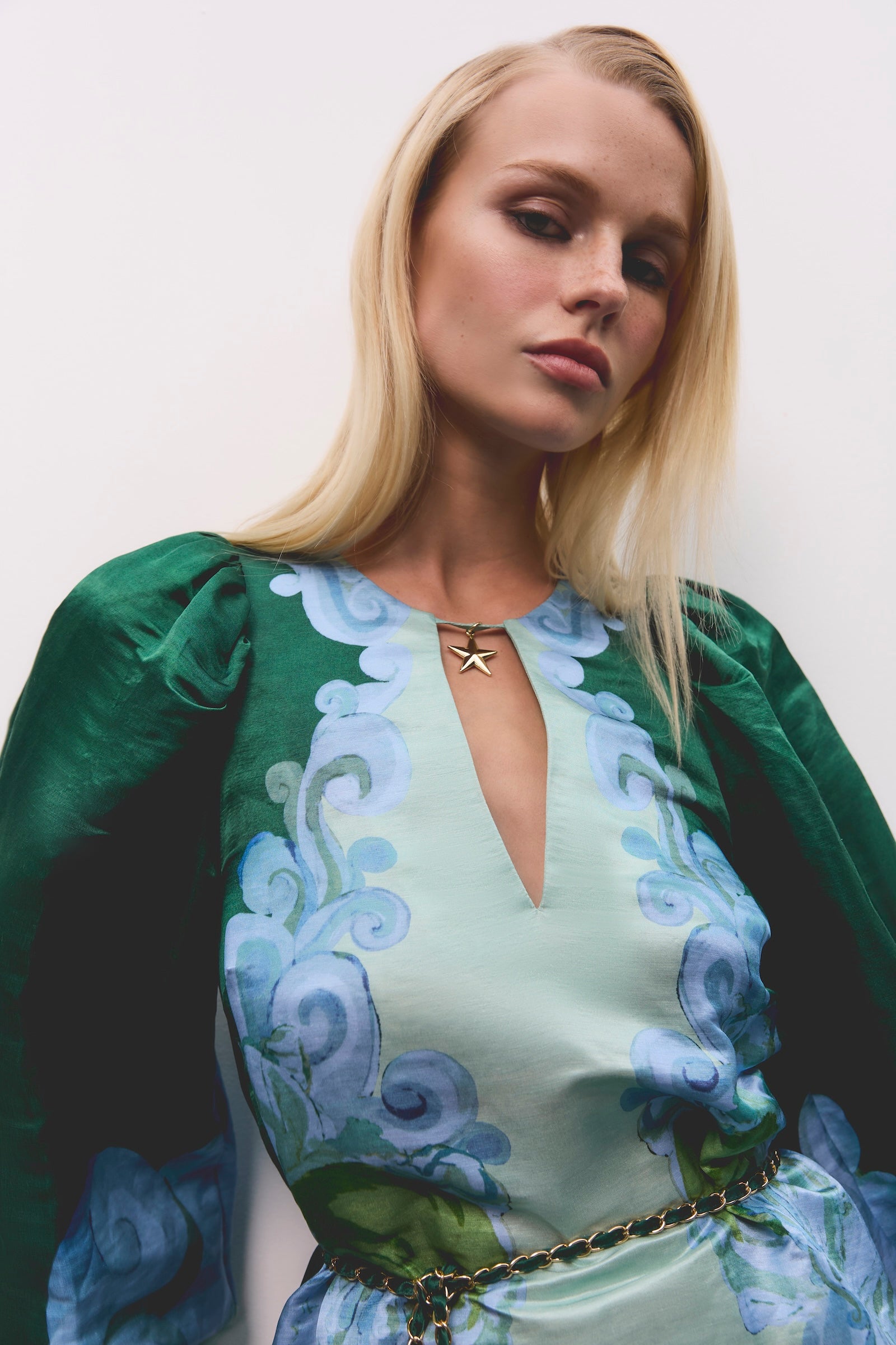 RUNAWAY BILLOW SHIFT DRESS