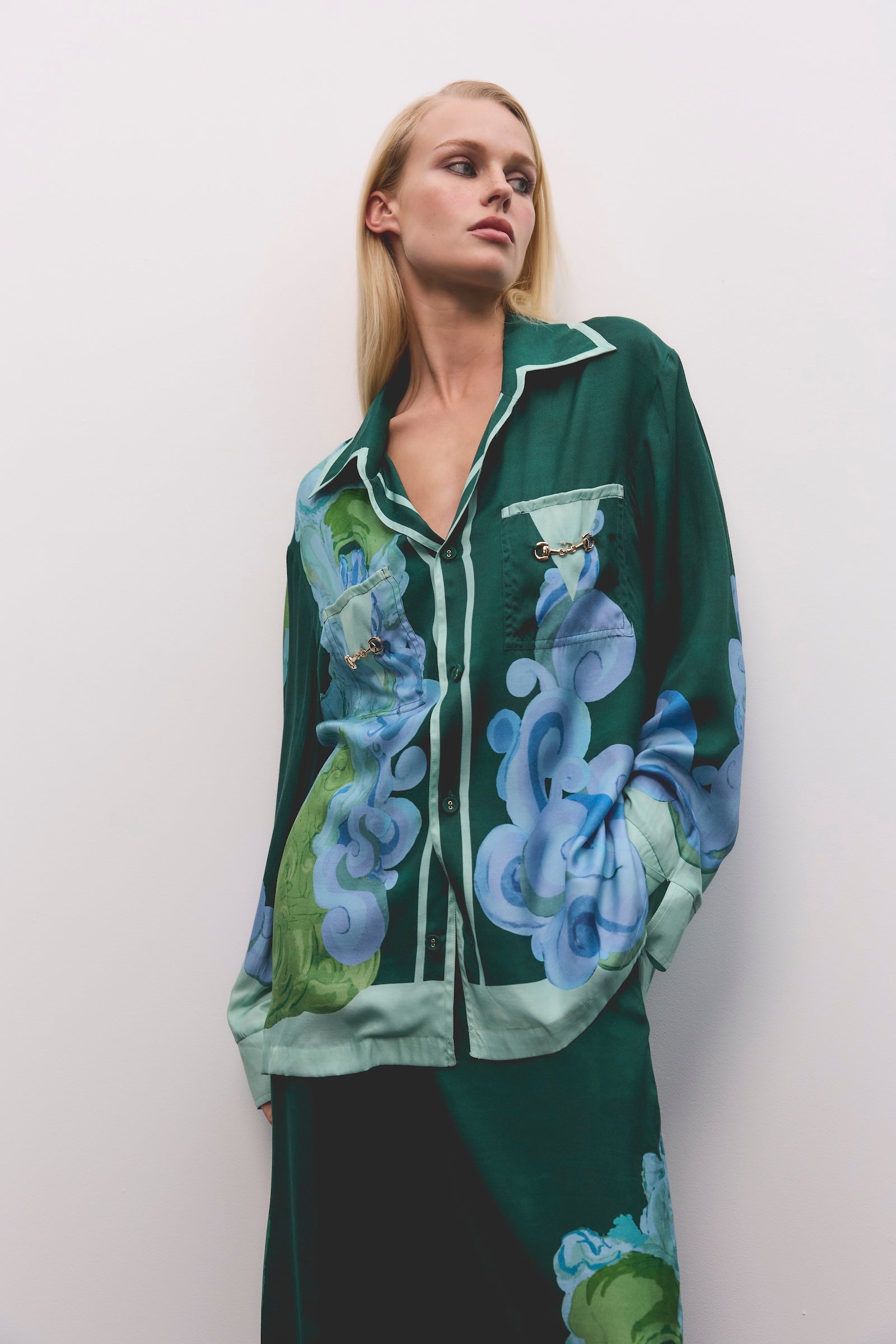 RUNAWAY RELAXED WIDE COLLAR SHIRT