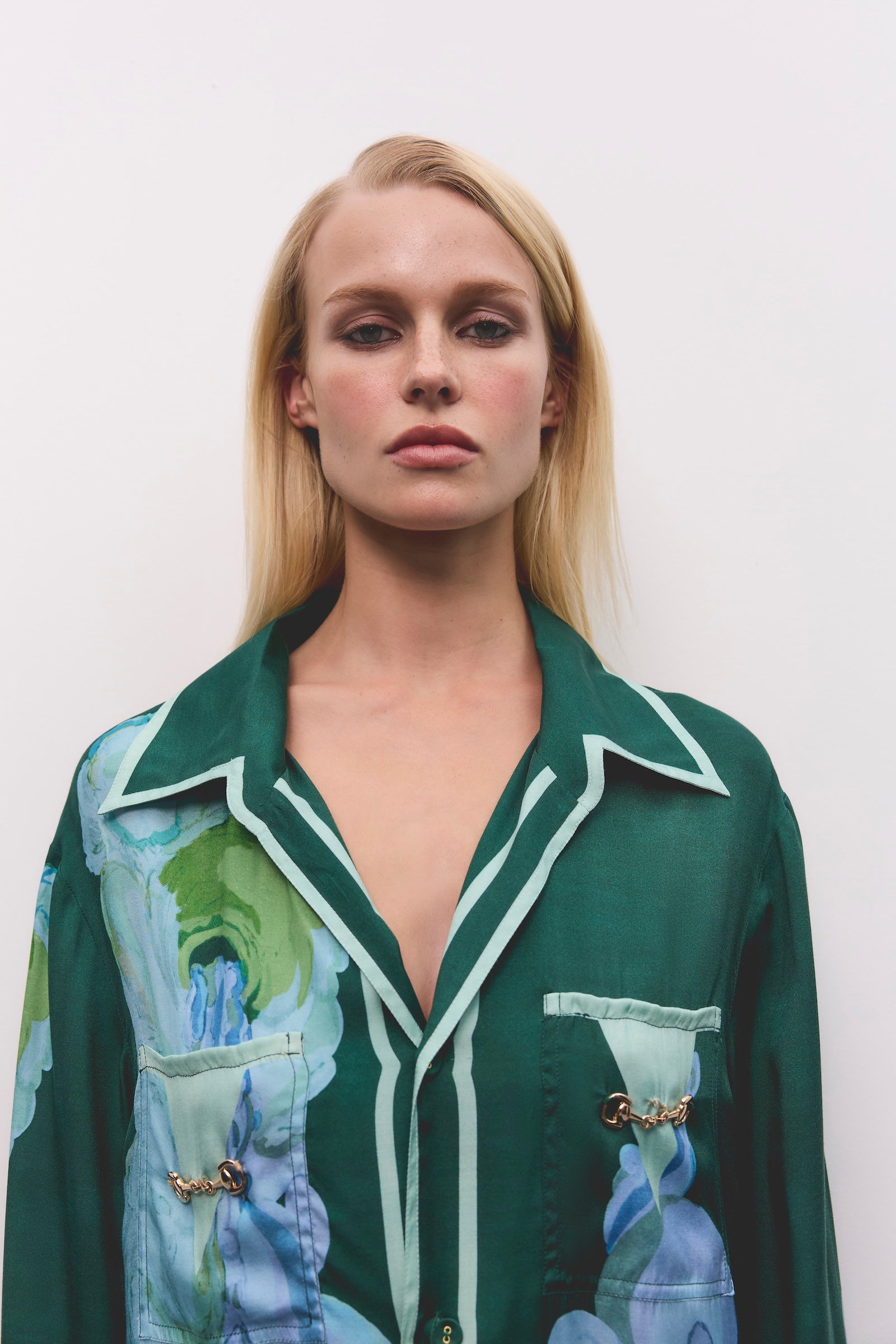 RUNAWAY RELAXED WIDE COLLAR SHIRT