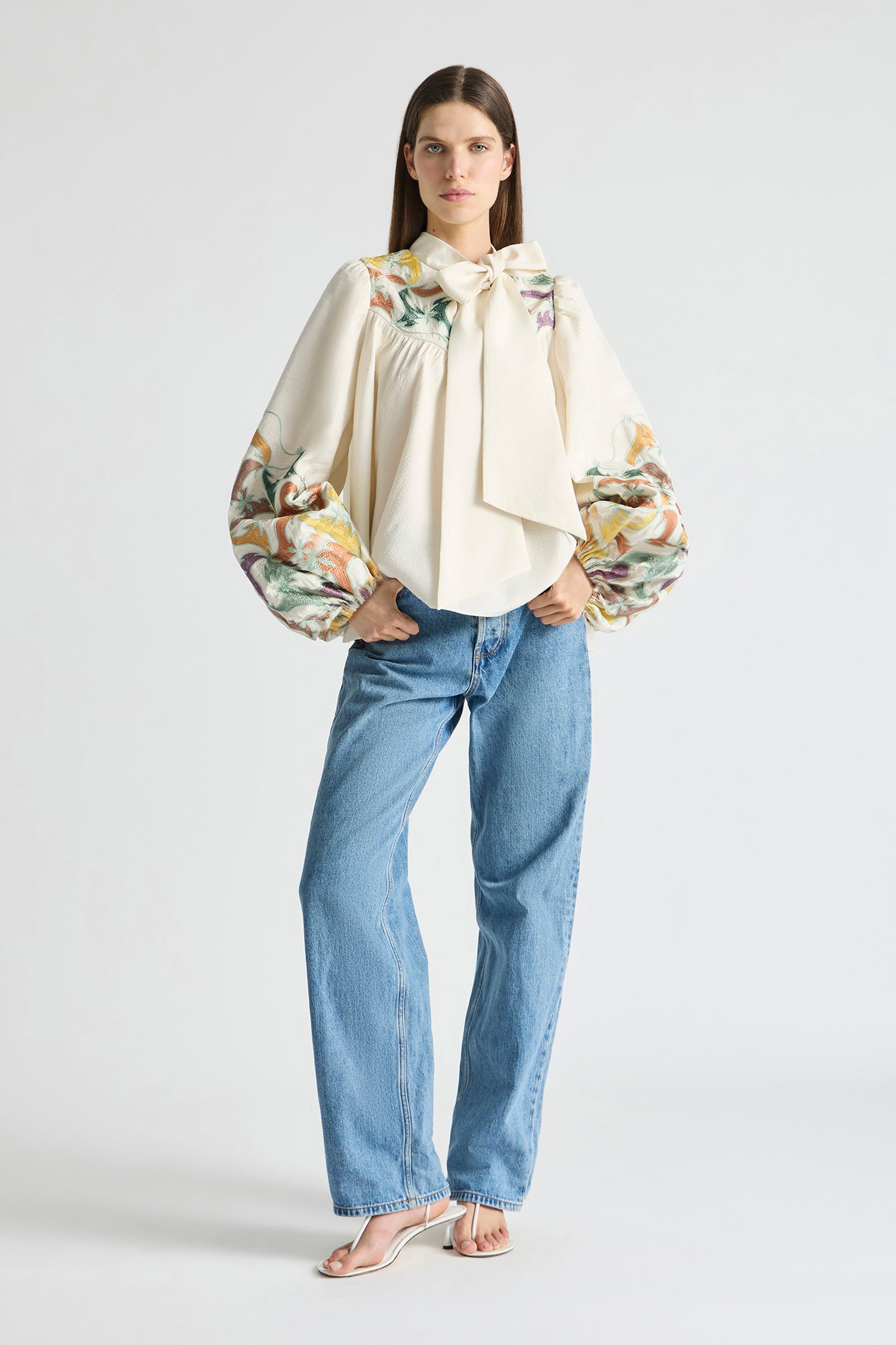 FRAMED HIGH NECK TIE BILLOW BLOUSE