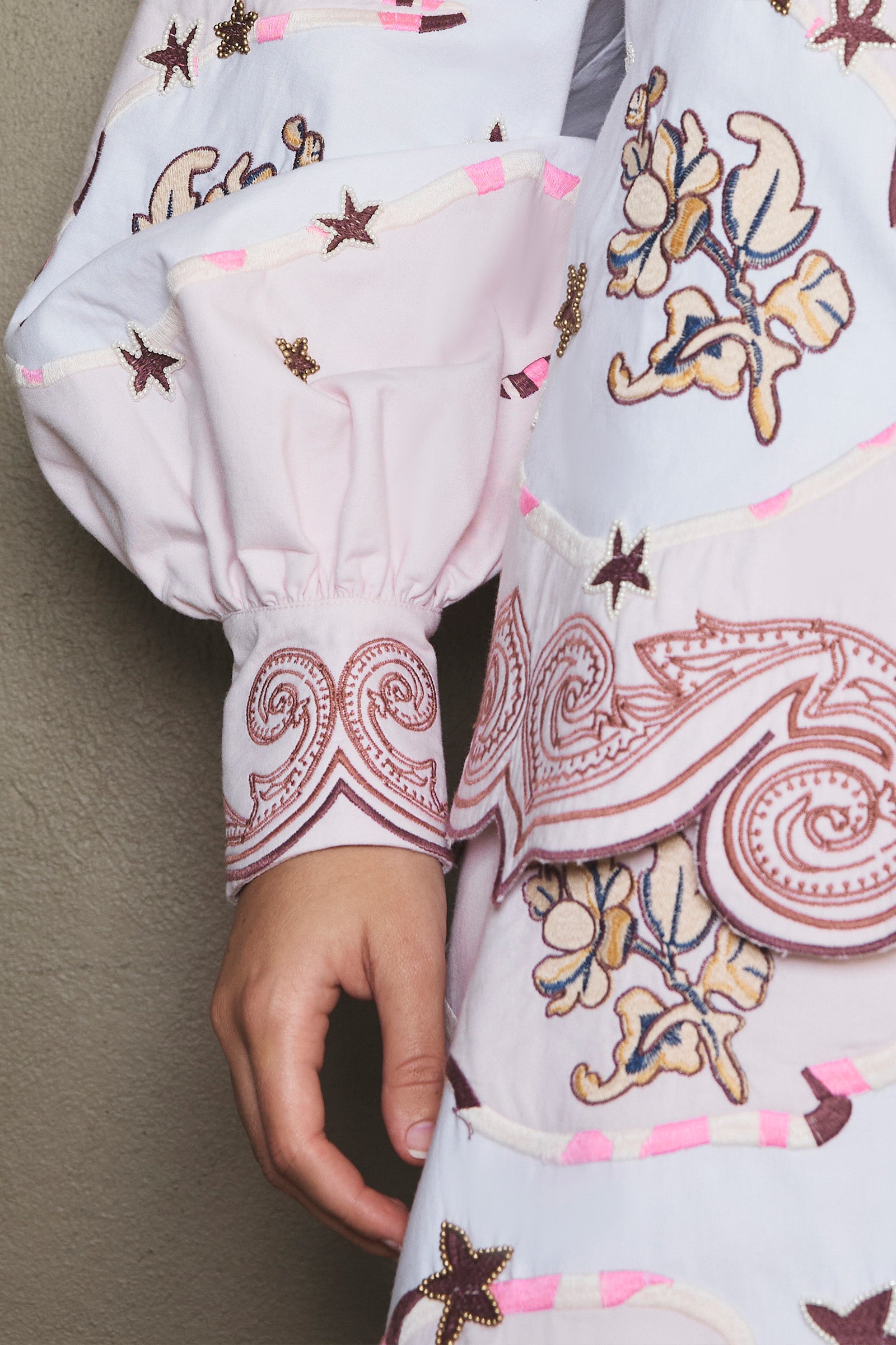 TAKE IT EASY SCALLOP COLLAR BLOUSE