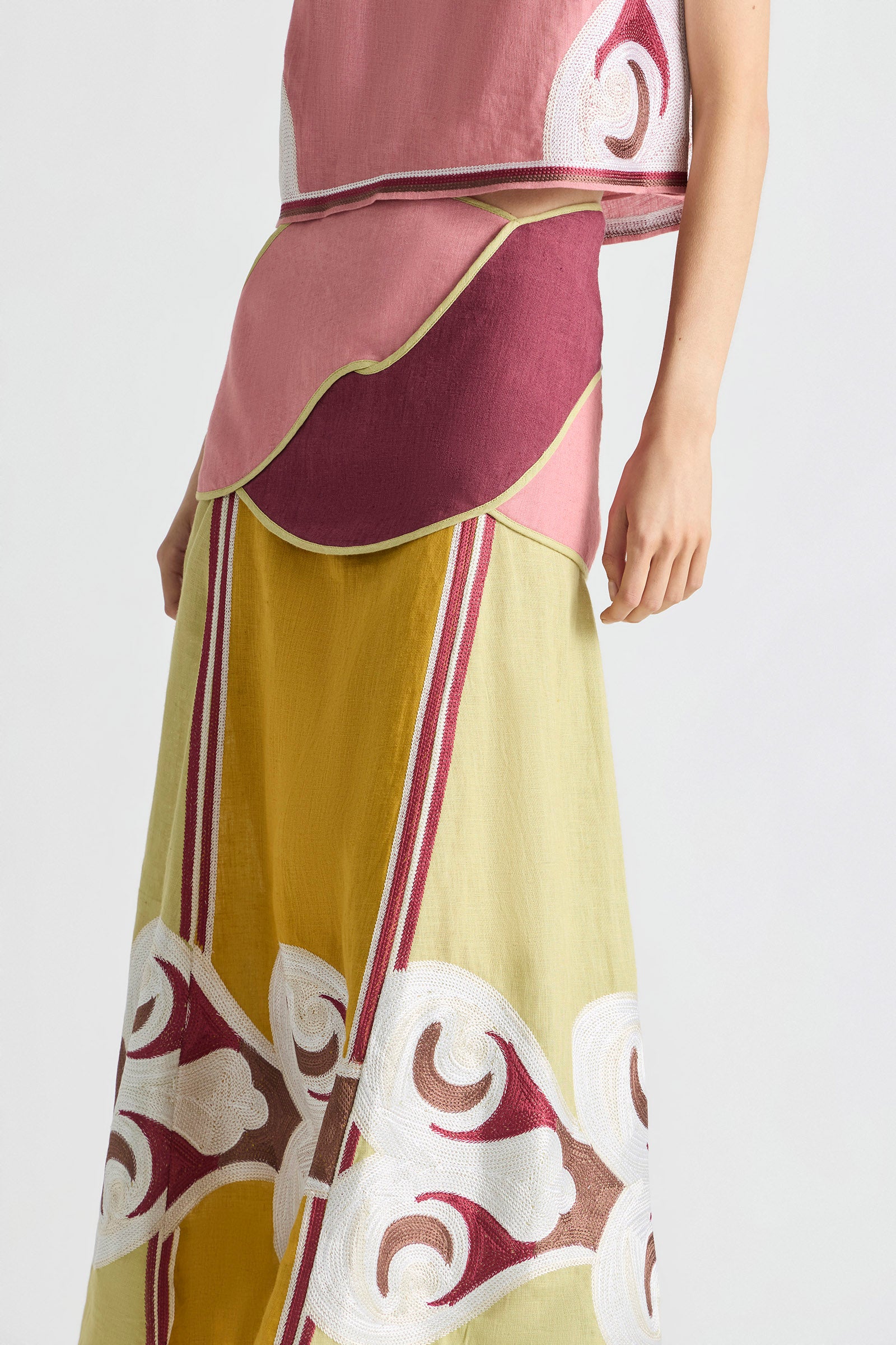 TWIN RIVERS CURVED YOKE MIDI SKIRT