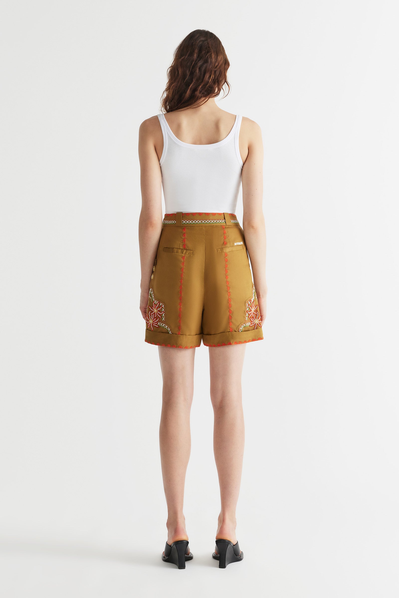 FLOWER SEEKER TUCK SHORT