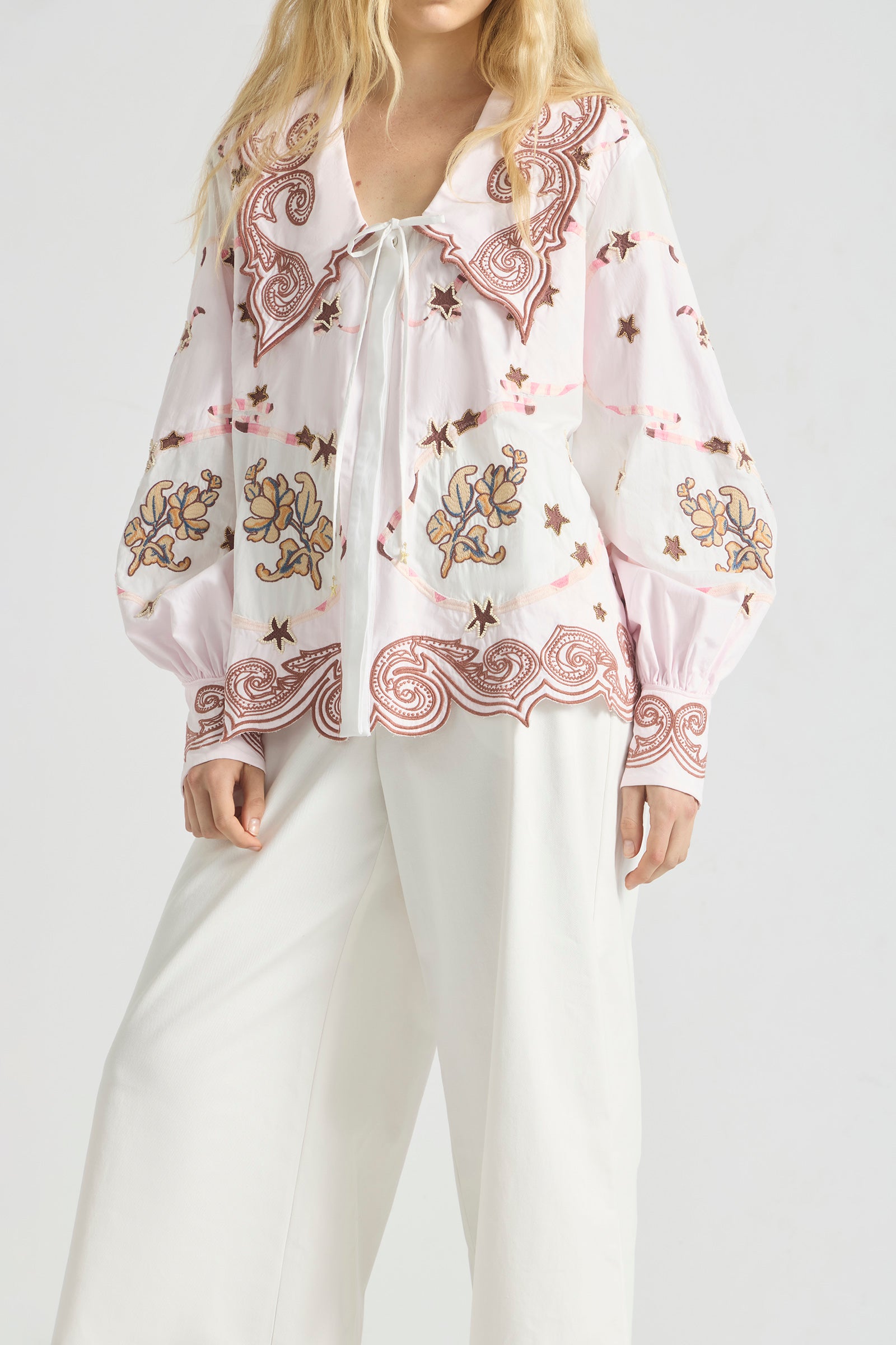 TAKE IT EASY SCALLOP COLLAR BLOUSE