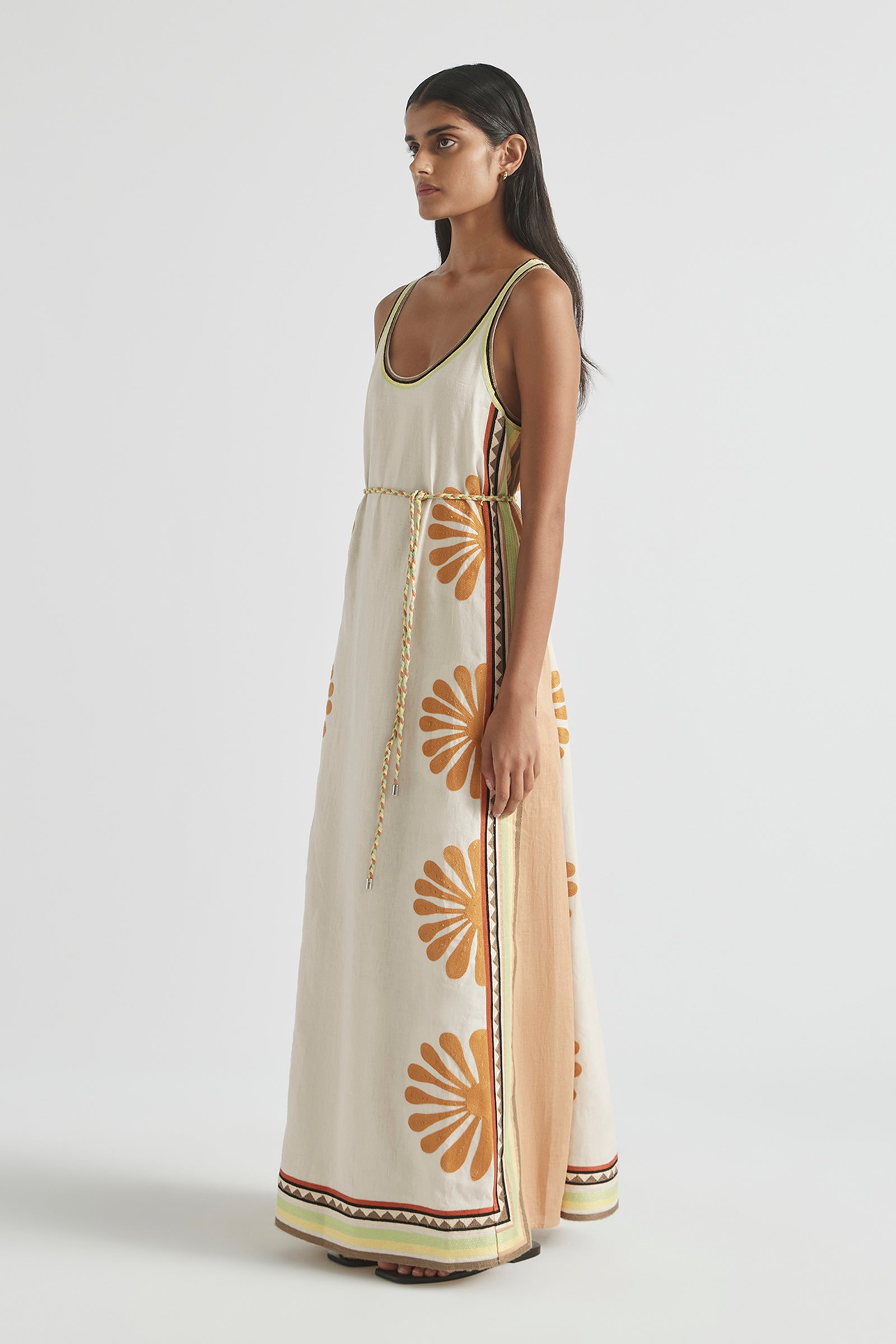 DÉJÀ VU SCOOP NECK GOWN