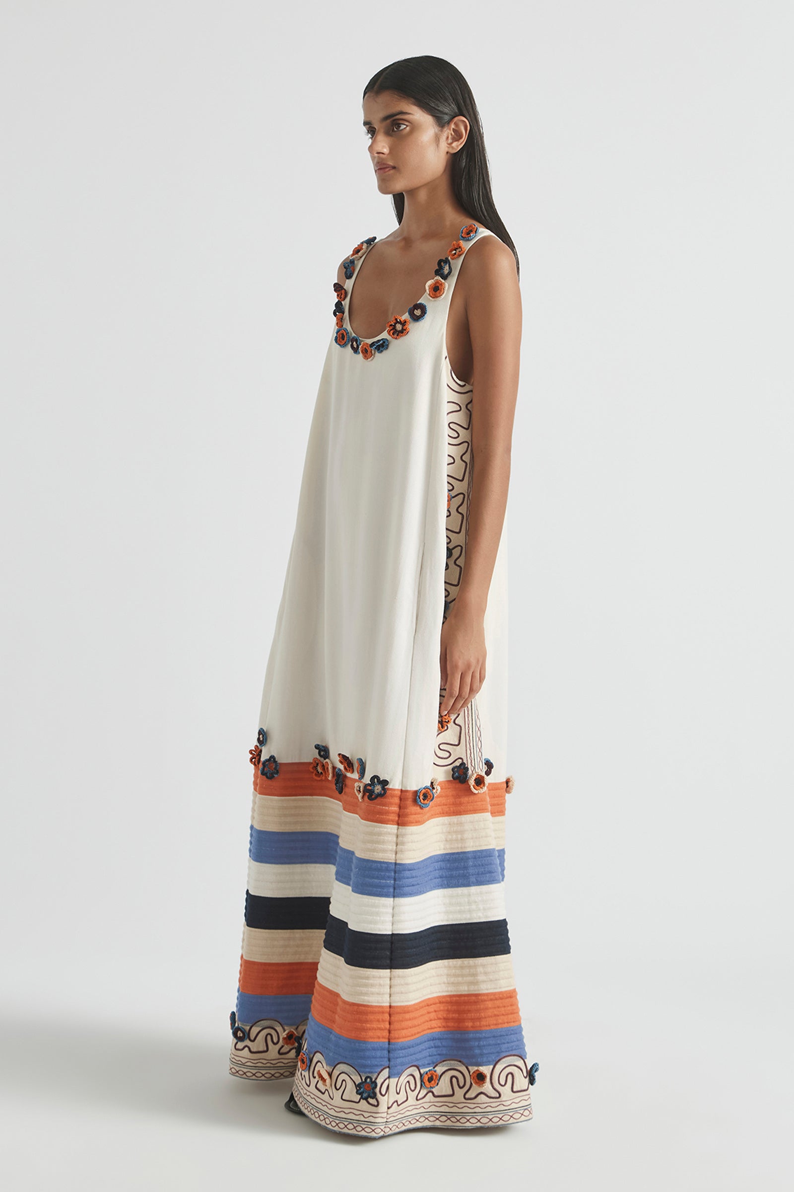 RISE SCOOP NECK DRESS