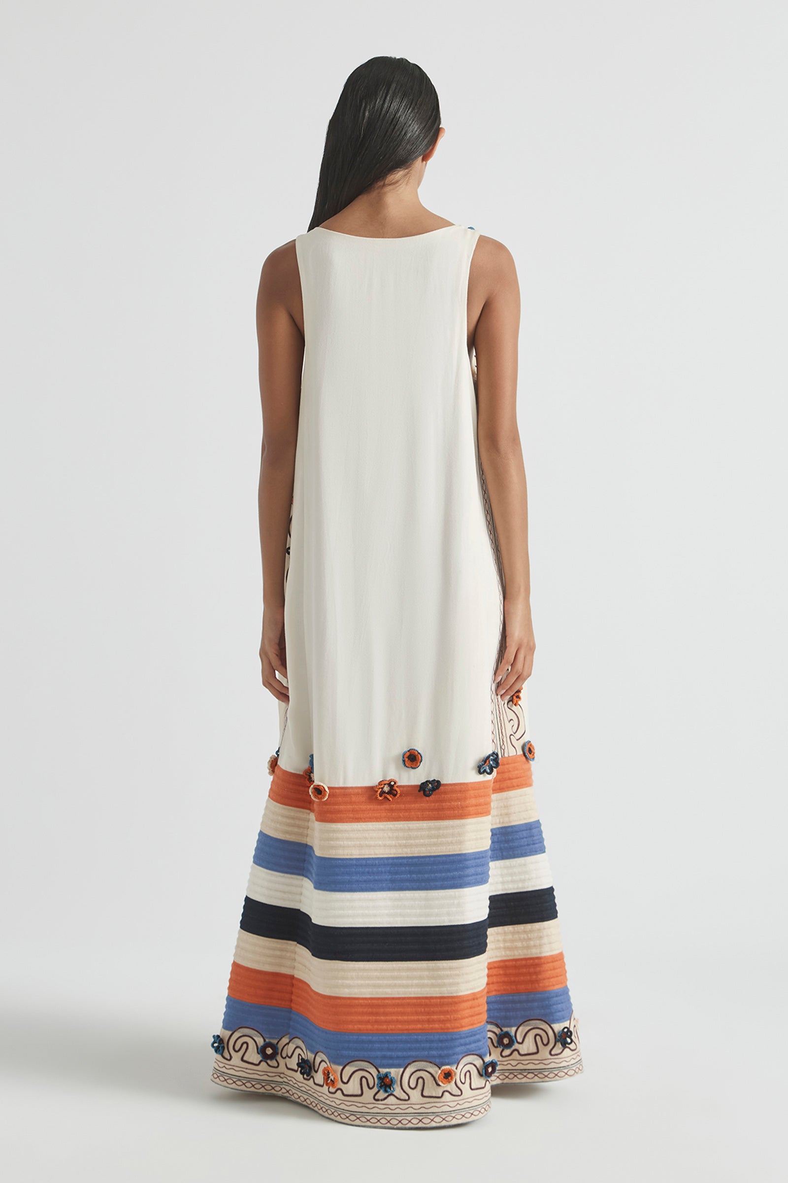 RISE SCOOP NECK DRESS