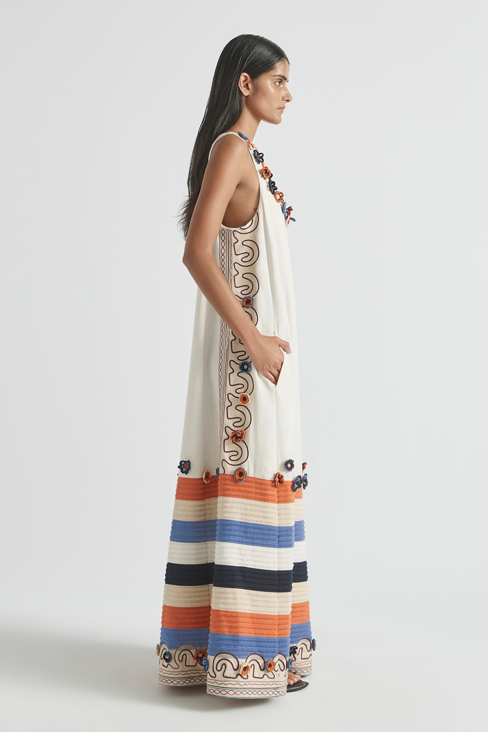 RISE SCOOP NECK DRESS