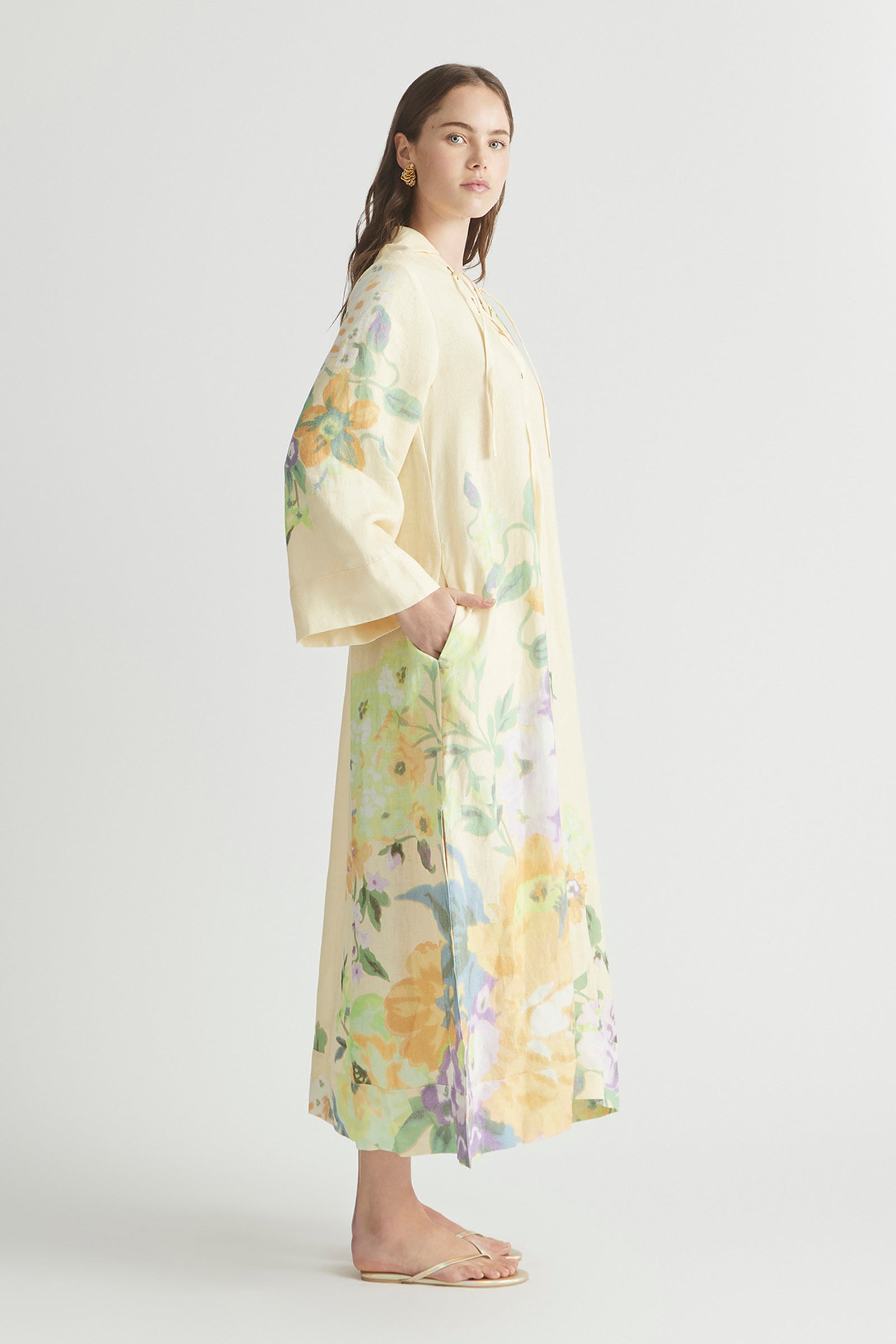 PALACE LACE UP KAFTAN