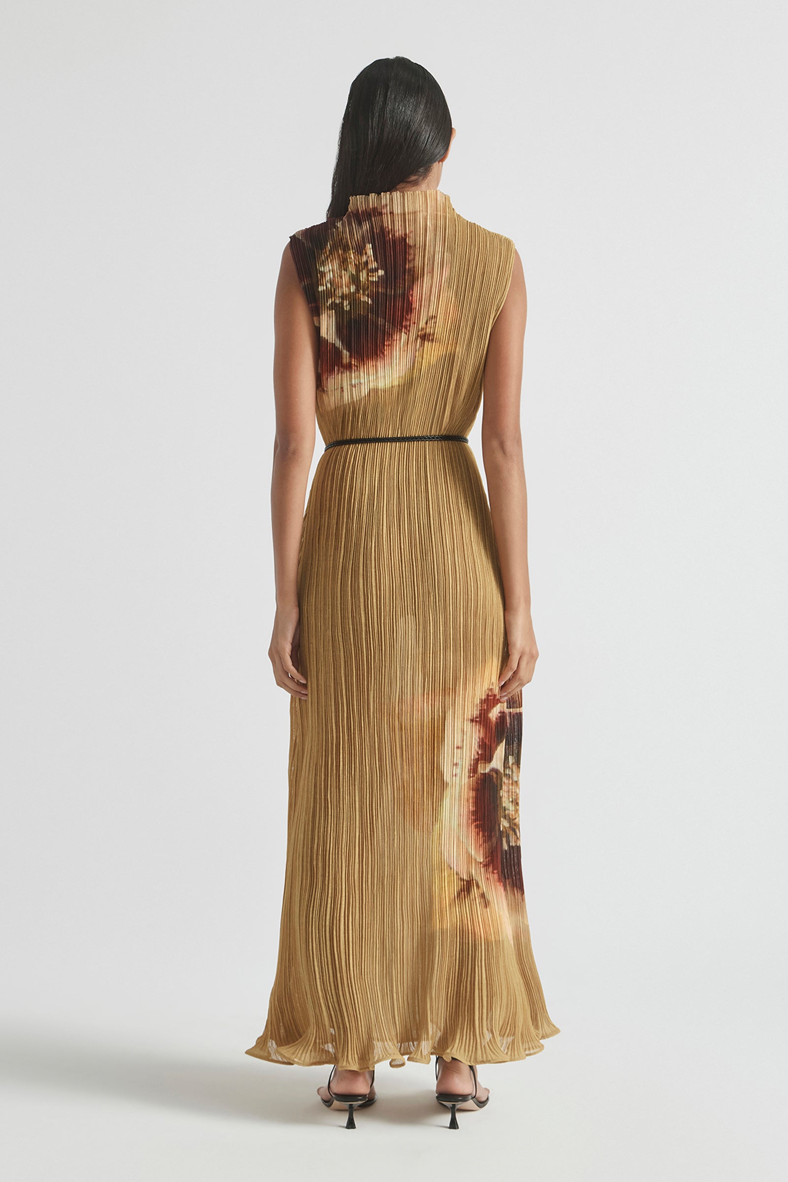 LIGHT SPEED SLEEVELESS PLEATED MIDI