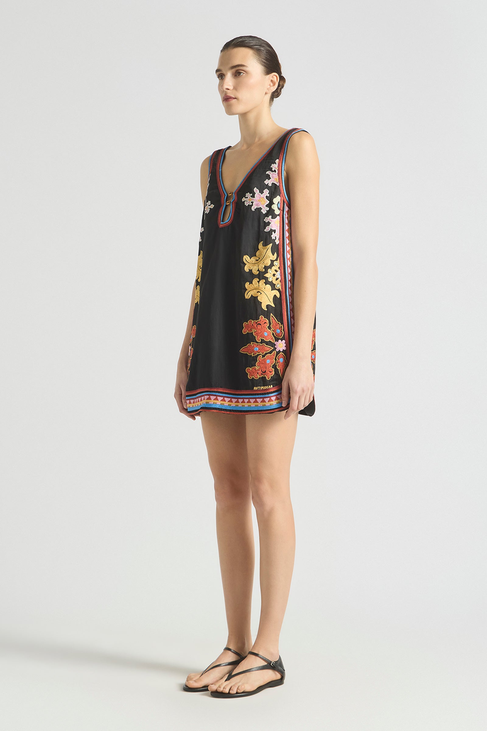 MOONLIT BEAD V NECK MINI